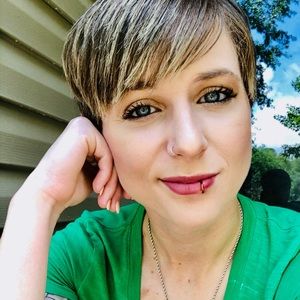 Meet your Posher, Kelli